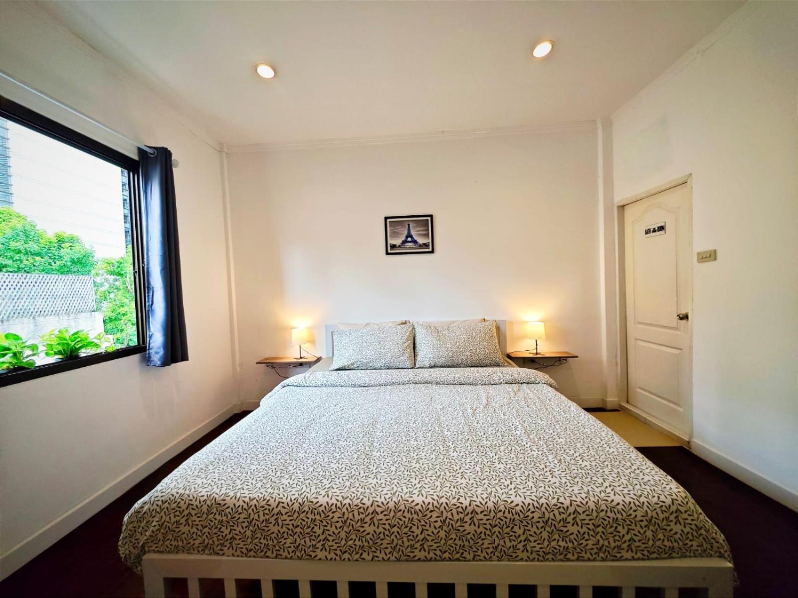 Homey Stay And Cafe By Hematoa Bangkok Buitenkant foto